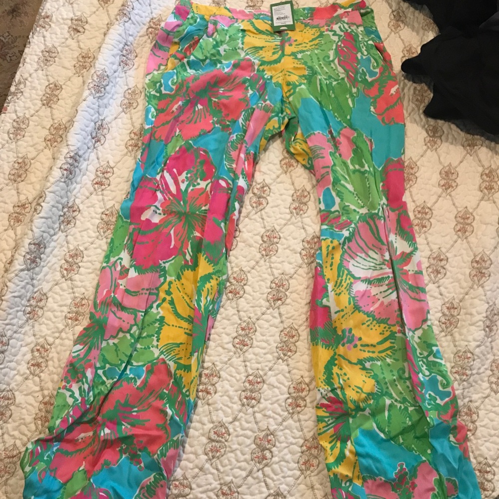 Lilly Pulitzer flare floral pant!
